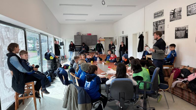 Kicken im Nordstadt Stadion (© W.Hanske) Kicken im Nordstadt Stadion (© W.Hanske)